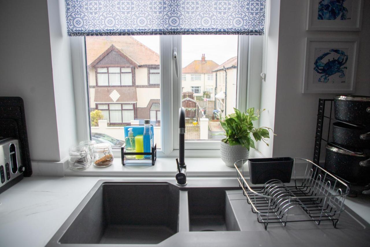 Wave Stays - First Floor Apartment Cleveleys Exterior foto