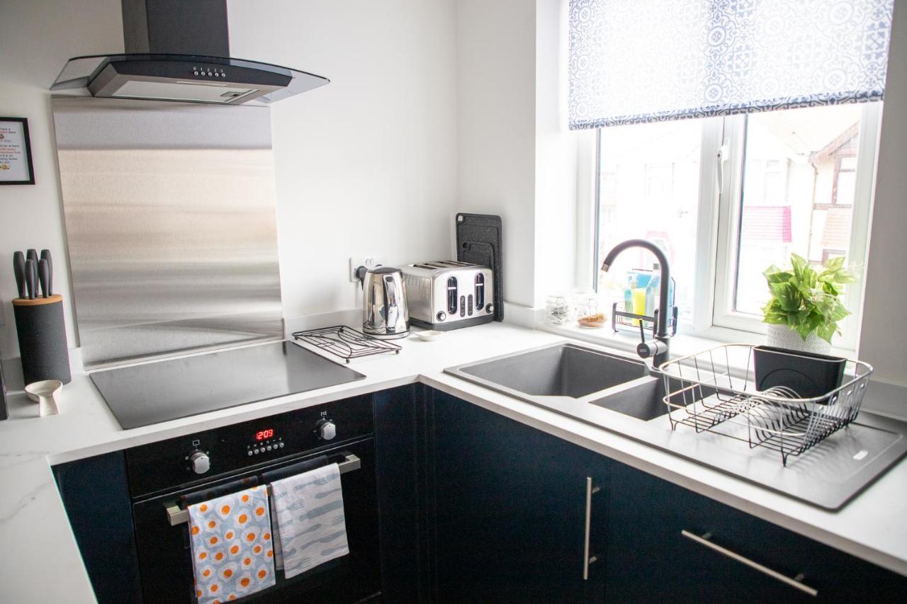 Wave Stays - First Floor Apartment Cleveleys Exterior foto